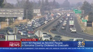 HEALDSBURG EVACUATION Residents of Healdsburg join evacuation from the advancing Kincade Fire [upl. by Aldarcy]