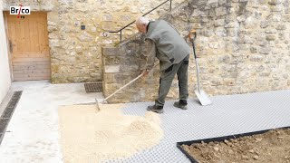 3 Aménager une cour  poser des plaques stabilisatrices pour gravier  Bricolage avec Robert [upl. by Isador130]