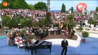 Paul Potts performs Mamma at ZDF Fernsehengarten [upl. by Noma407]