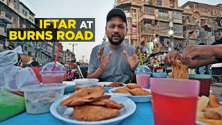 Iftar at Burns Road Food Street  Fresco pe Crazy Rush  Ramzan ki Ronaq in Pakistan [upl. by Zerdna]