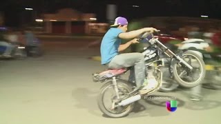 Carreras ilegales de motocicletas ponen de cabeza a Nicaragua [upl. by Beryl977]