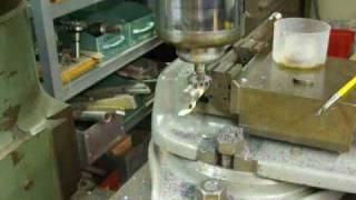 CUTTING A WOODRUFF KEYWAY on the BRIDGEPORT MILL [upl. by Mateo]