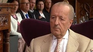 ★ Theo Hiddema gaat los in RTL Business Class ★ 12032017 HD [upl. by Aubrie]