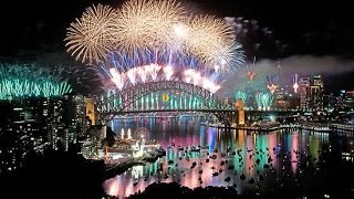 Capodanno 2016 Sydney Hong Kong Dubai Londra Rio de Janeiro New York [upl. by Anol]