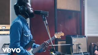 Michael Kiwanuka  Cold Little Heart Live Session [upl. by Lyrej]