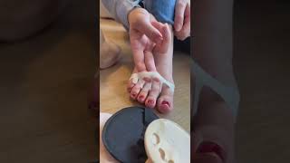 Astuce douleur aux pieds [upl. by Ididn435]