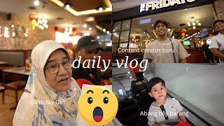 Sambut Birthday Mak And Ada Content Creator Baru 😆  VLOG 2402 [upl. by Aranaj294]