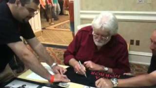 Gunnar Hansen Signing a Shirt at Spooky Empire 2011 [upl. by Auhoj626]