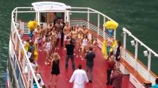 Wayne Newton performs Danke Schoen on the Chicago River [upl. by Ahsiema218]