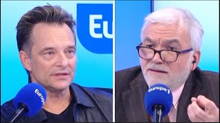 David Hallyday revient sur la mort de son père  quotOn ne pouvait pas se recueillir tranquillementquot [upl. by Alekal]