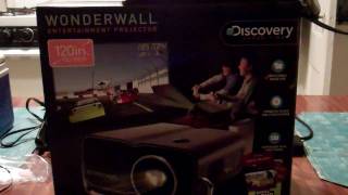 Review Discovery Wonderwall Multimedia Projector [upl. by Nabois]