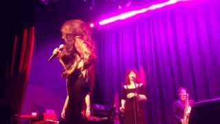 Ronnie Spector singing quotBreaking Upquot [upl. by Yraht]