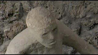 Pompeii 1day Tour  What to see in Italys Roman ruins  Minidocumentary [upl. by Leontyne]