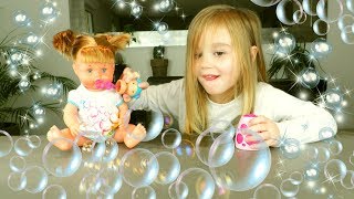 Famosa  Colis mystère  Poupée Nenuco fait des bulles de savon  Bubbles Baby  Unboxing [upl. by Kosak974]