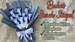 TUTORIAL BUKET SNACK SIMPEL amp LOW BUDGET WRAPPING 1 LEMBAR KERTAS CELLOPHANE  POLA POTONGAN KERTAS [upl. by Rennold]