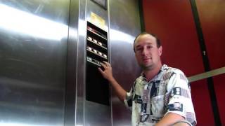 I got stuck in the elevator EPIC FAIL [upl. by Eirojram]