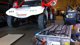 ¿ Como se transportan la baterías de primer coche eléctrico del Dakar parte 2 [upl. by Maurie935]