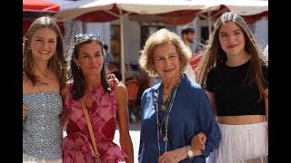 Leonor d’Espagne prend le volant en compagnie de Letizia et Sofia pour une sortie inattendue [upl. by Ogir33]