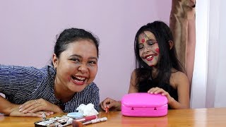 Halloween Makeup Challenge  Belajar Makeup ini wajah Seram apa Lucu sih [upl. by Afas]