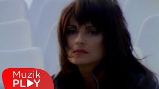 Ayşegül Aldinç  Beni Hatırla Official Video [upl. by Thor683]