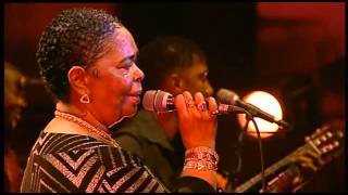 Cesaria Evora  Live damor Paris 2004 [upl. by Isnyl]