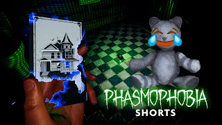 Tarot Cards Make the Bear Giggle  Phasmophobia shorts [upl. by Nlyak]