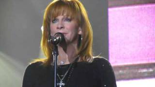 Reba concert Fallin out of Love [upl. by Ahsiekar914]