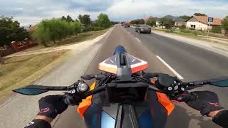 KTM 1290 Super Duke R wheelie  Just a short knee knocker as I overtake some cars [upl. by Egwan]