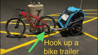 How to Hook up a bike trailer Burley D Lite X [upl. by Thaddus]