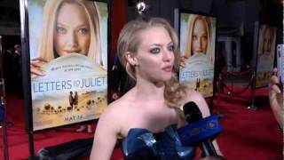 Amanda Seyfried amp Chris Egan Interview Letters To Juliet LA Movie Premiere [upl. by Eimmac433]