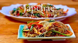 Japchae 잡채 Koreanische Glasnudeln mit verschiedenem Gemüse  Asiatische Küche  Japchae Rezept [upl. by Neilla]