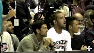 Moj partizan mene je odredio  Troicki burazer peva sa Grobarima  Partizan Zvezda 01032015 [upl. by Ailed]