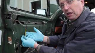 Mercedes 123 Vacuum Door Lock Diagnosis Tip by Kent Bergsma [upl. by Macmullin482]