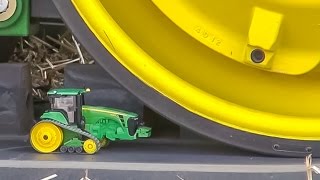 RC tractor John Deere 8370RT meets his Dad [upl. by Okikuy]