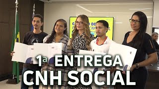 Primeiradama de MT entrega primeiras CNHs Sociais do Programa Ser Família [upl. by Renault453]