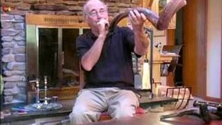 How to Play the Shofar  How Shofar Size Affects Tone [upl. by Akital]