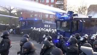 1 Mai 2016 Schwere Krawalle mit Wasserwerfereinsatz Demo Hamburg [upl. by Otrebron]