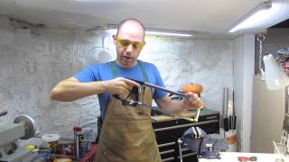 Hacksaw Basics How to buy and use a hacksaw [upl. by Uht400]