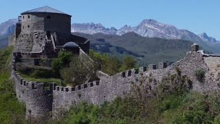 FORTEZZA DI VERRUCOLE San Romano in Garfagnana 🇮🇹 medioevo emotional cinematic drone aerial shot 🎬 [upl. by Enyala]