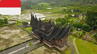 Drönare  Pagaruyung Palace Istano Basa Pagaruyuang i Indonesien [upl. by Sorkin523]