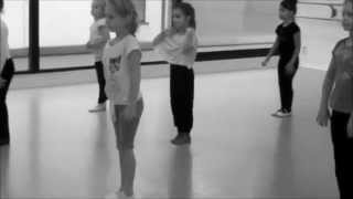 Studio 52 Dance Academy extraits de cours de modern jazz enfants [upl. by Hsirahc]