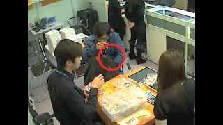 Hong Kong Jewellery Show  Thief caught on CCTV [upl. by Lewak]