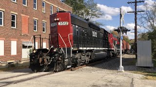 2 Locomotives Shove Train Into Huhtamaki On Cincinnati Eastern Railroad Short Line Switching amp Chase [upl. by Yanaton109]