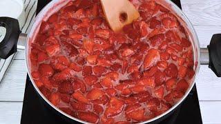 Marmellata di fragole fresche la ricetta tradizionale della confettura dolce [upl. by Tades]