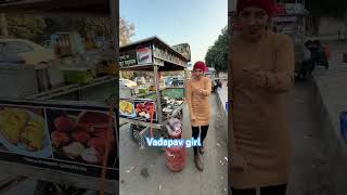 Bhut dino ke baad khaya vadapav bhut time ke baad khud khaya explore streetfood short vadapav [upl. by Eelano]