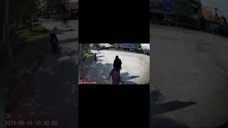 sopir truk tronton dipalak beberapa preman di Persimpangan Benda Kota Tangerang Banten dashcam [upl. by Annahsar]