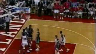 Sarunas Jasikevicius hits a big threepointer vs Duke [upl. by Aseret]