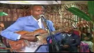 Jean Sylvain Akouala chante AIDESMOI SEIGNEUR concert [upl. by Drarej]