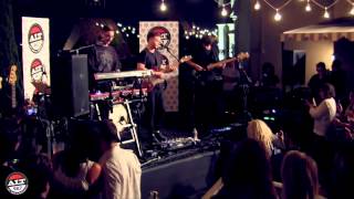 AltJ quotTessellatequot Live Performance [upl. by Erialc221]