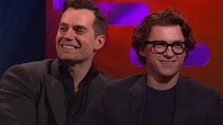 Tom Holland amp Henry Cavill quem será o próximo James Bond  The Graham Norton Show [upl. by Wolfe523]